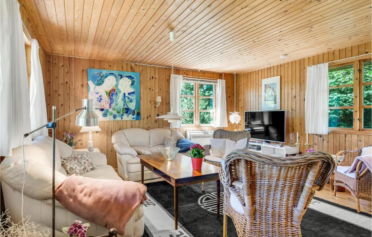 Amazing Home In Hornbk With 2 Bedrooms And Wifi Dronningmølle Exteriör bild